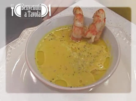 Benvenuti a tavola - Crema di zucca con gamberi e nocciole