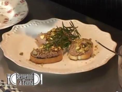 Benvenuti a tavola - Crostini di paté di fegato e pistacchi